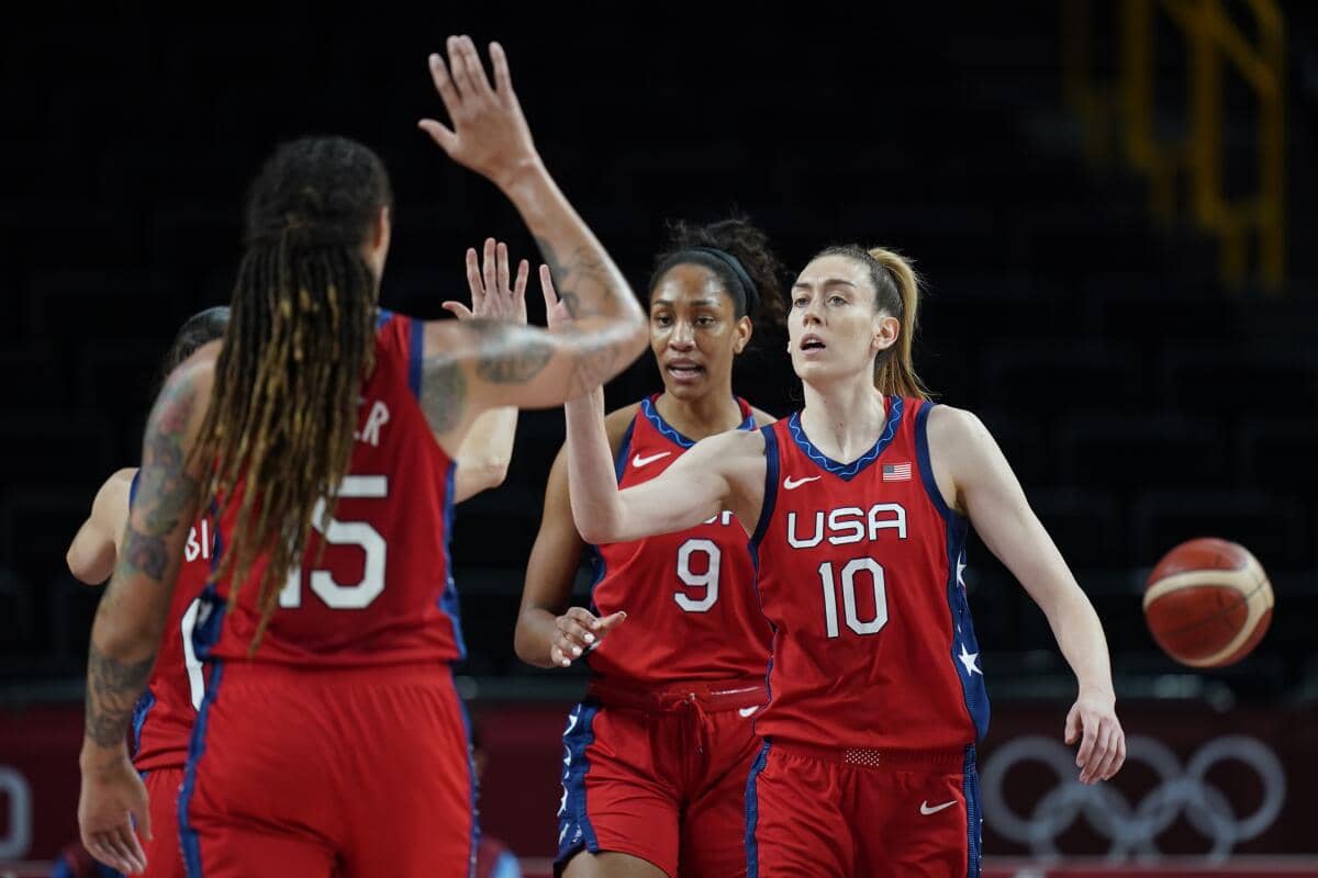 Basketball Icons Diana Taurasi and Breanna Stewart Set to Dominate Paris 2024